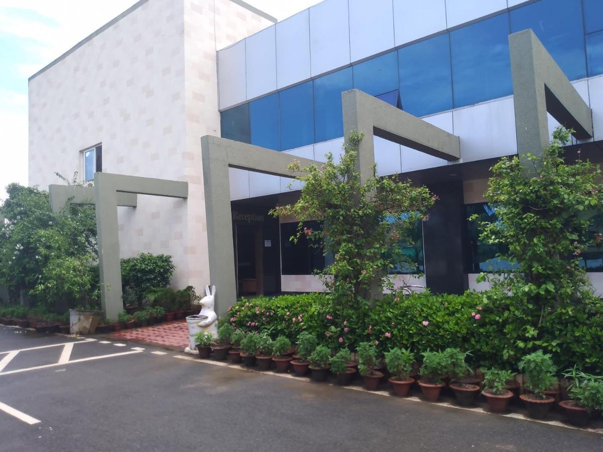 La Platina Premium Suites, Near Puri Sea Beach Exterior foto